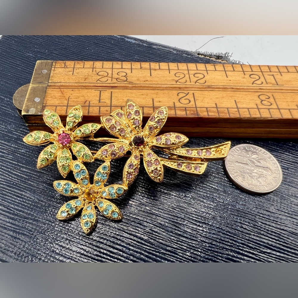 Vintage gold tone colorful rhinestone floral bouquet brooch pin